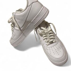 NIKE AIR FORCE 1 Men's White Sneakers